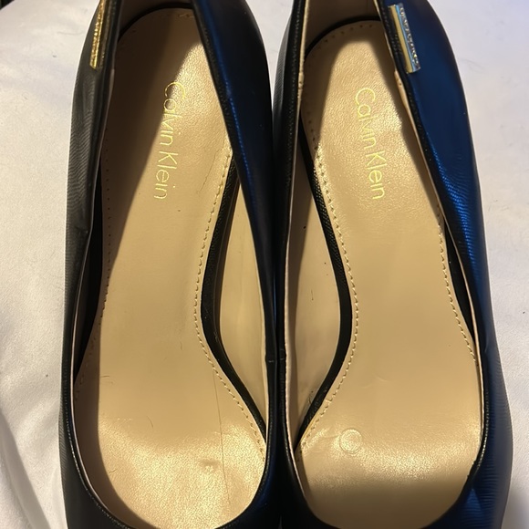 Calvin Klein Pumps - Picture 2 of 7